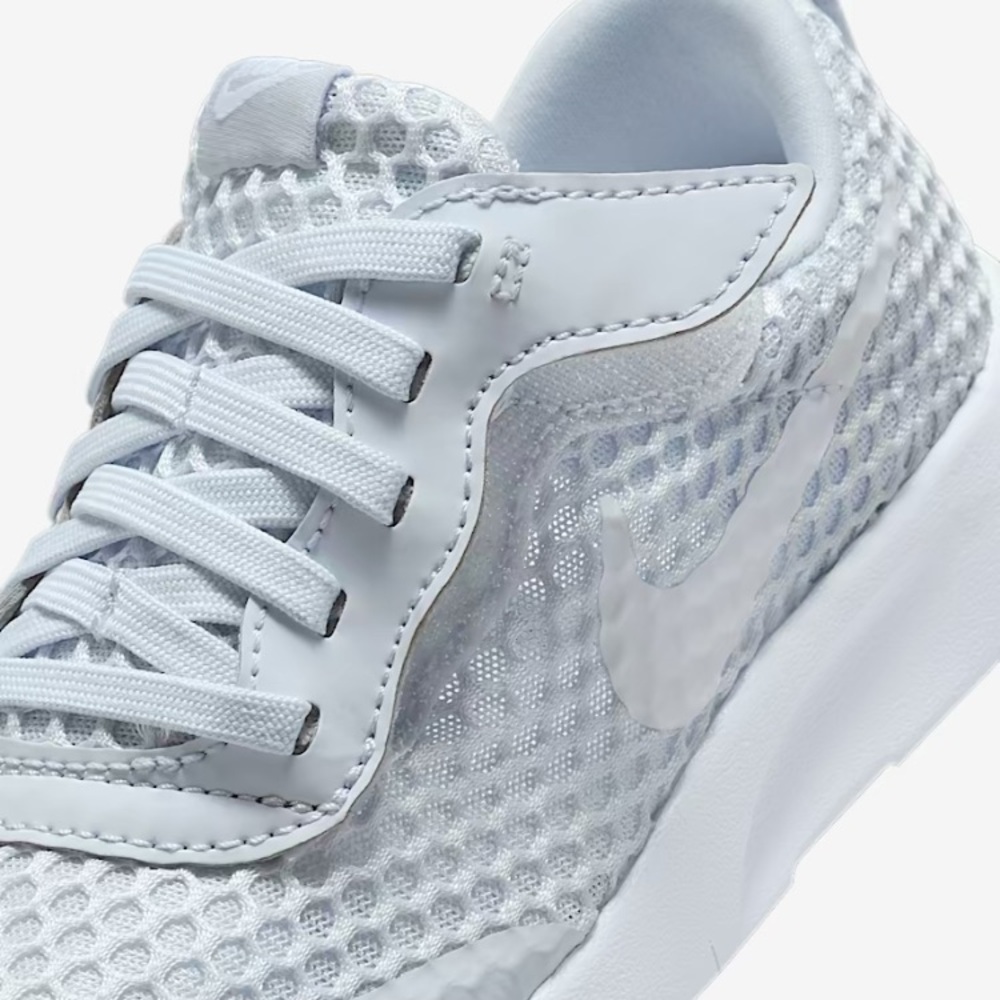 Nike Tanjun Kids Sneakers - Picture 2 of 5